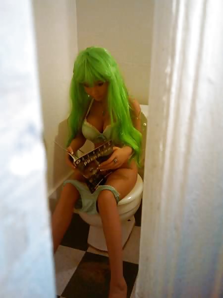 Sex Nina on the crapper image