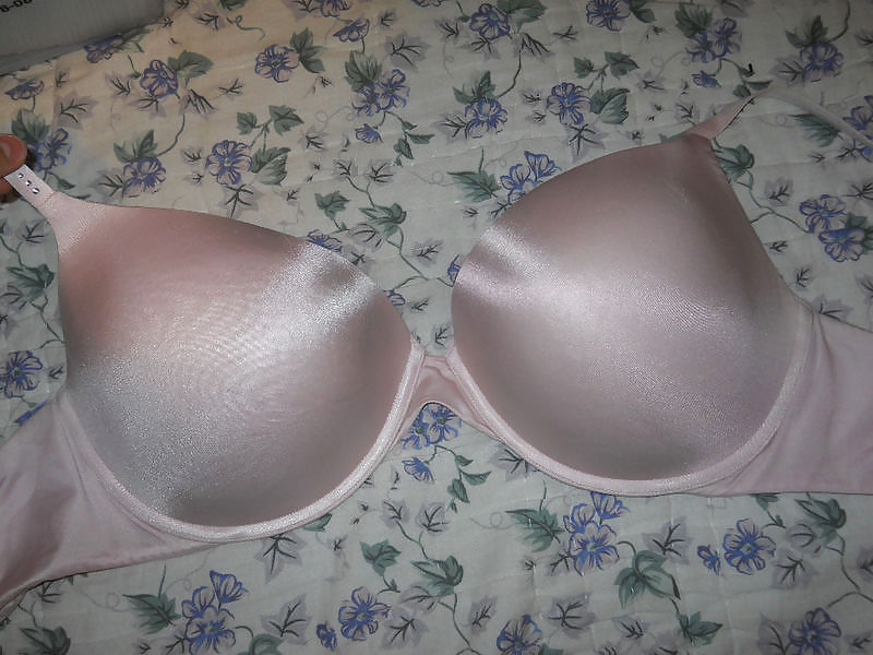 Bras for large heavy breasts