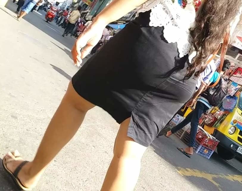 Piercing hiddencam street girl