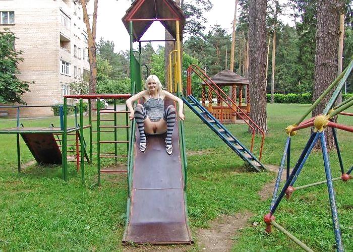 Sex No Bottom Girls 9 image