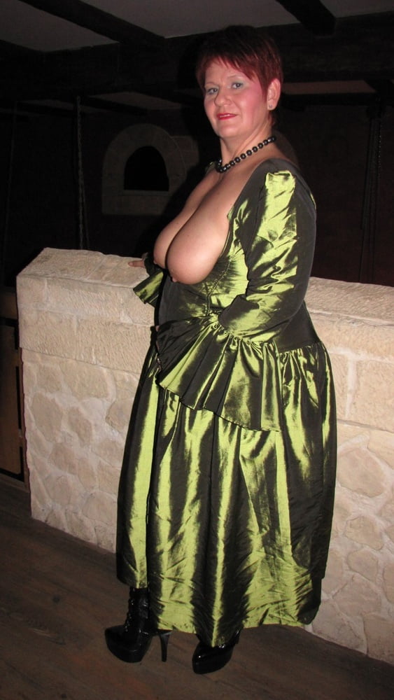 I Pose In The Green, Cupless Dress