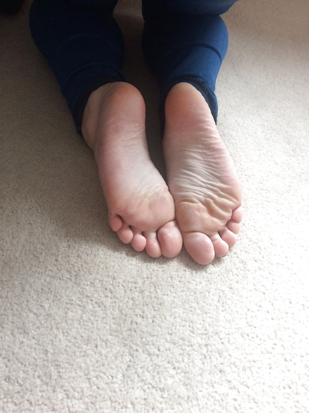 Sex Girlfriends candid feet pics image