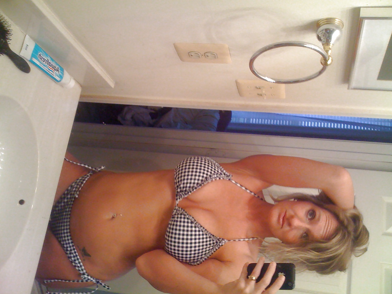 Sex Bikini Milf image