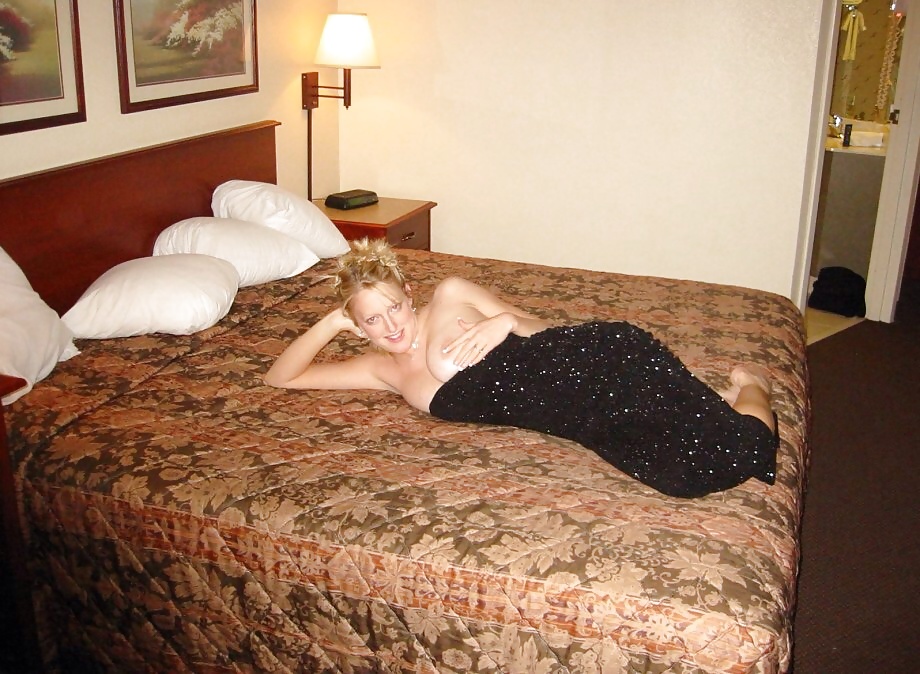Sex Horny Wife naked in hotel image
