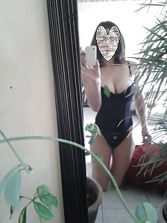 Sex Wife selfie (low res) image