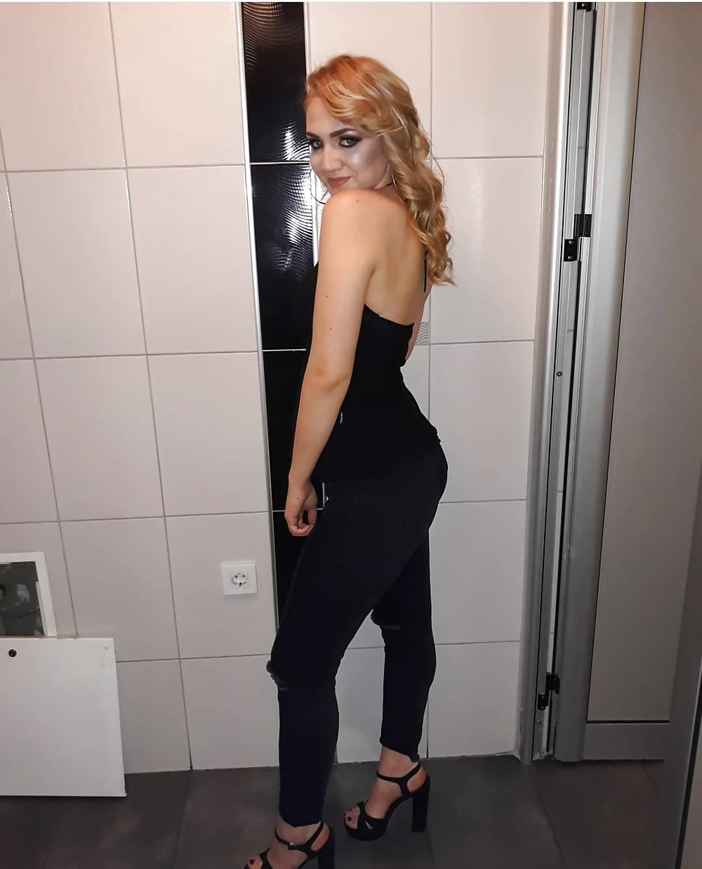 Sex Dijana Serbian teen (komentarisite pervezno) image