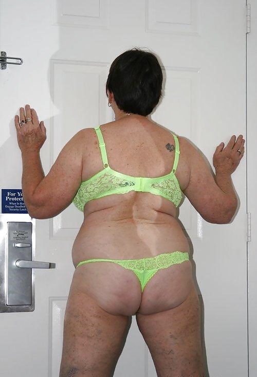 Sex I like my clotes green interior image