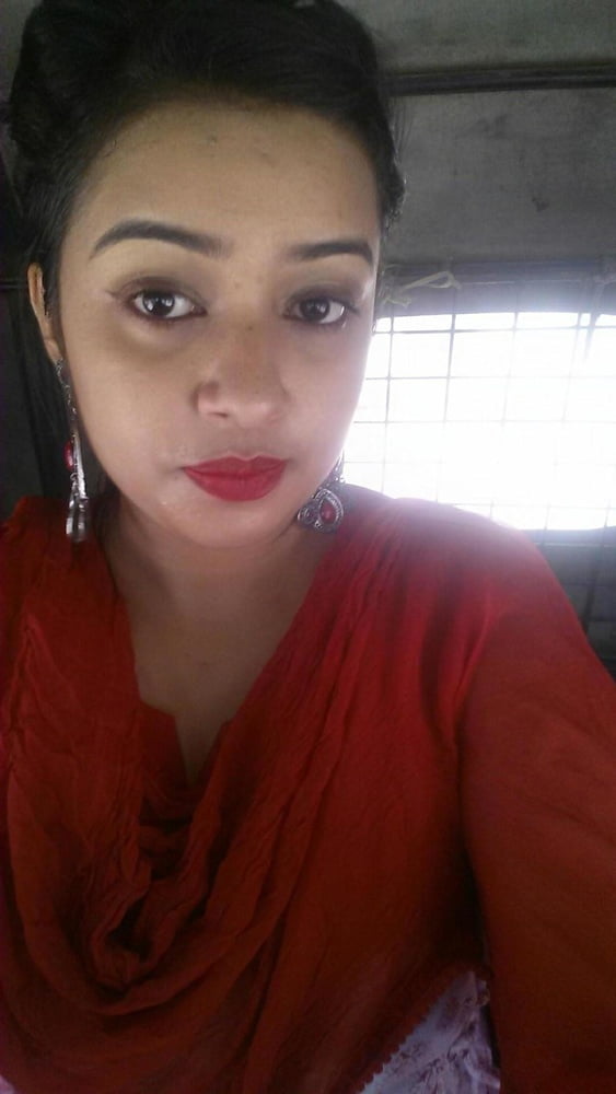 Pakistani Cute Teen - Strips & Groped - leaked photo #324283649