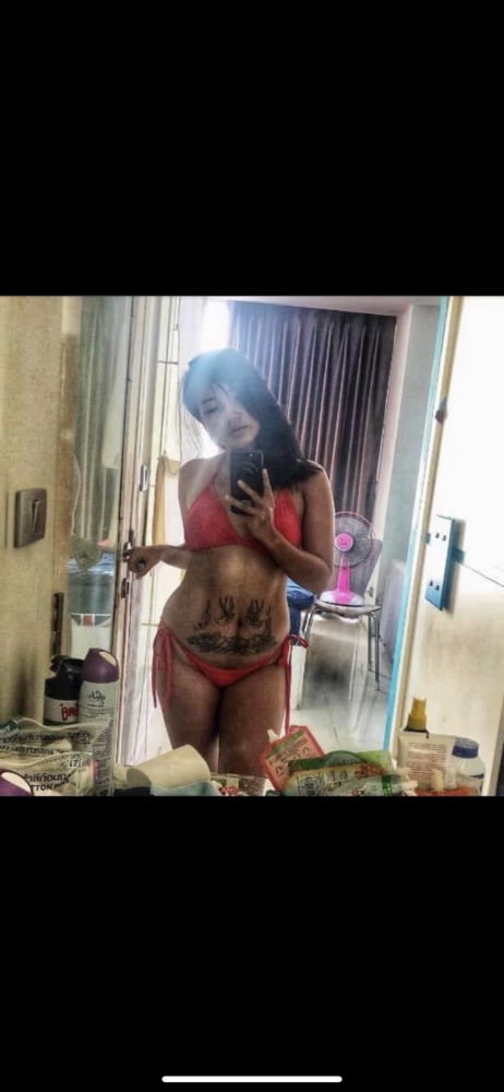 Sexy Asian slut - 8 Photos 