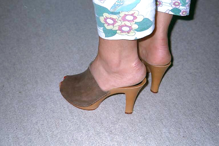 Sex Nice Feet and High Heels and Toes Vol.1 image