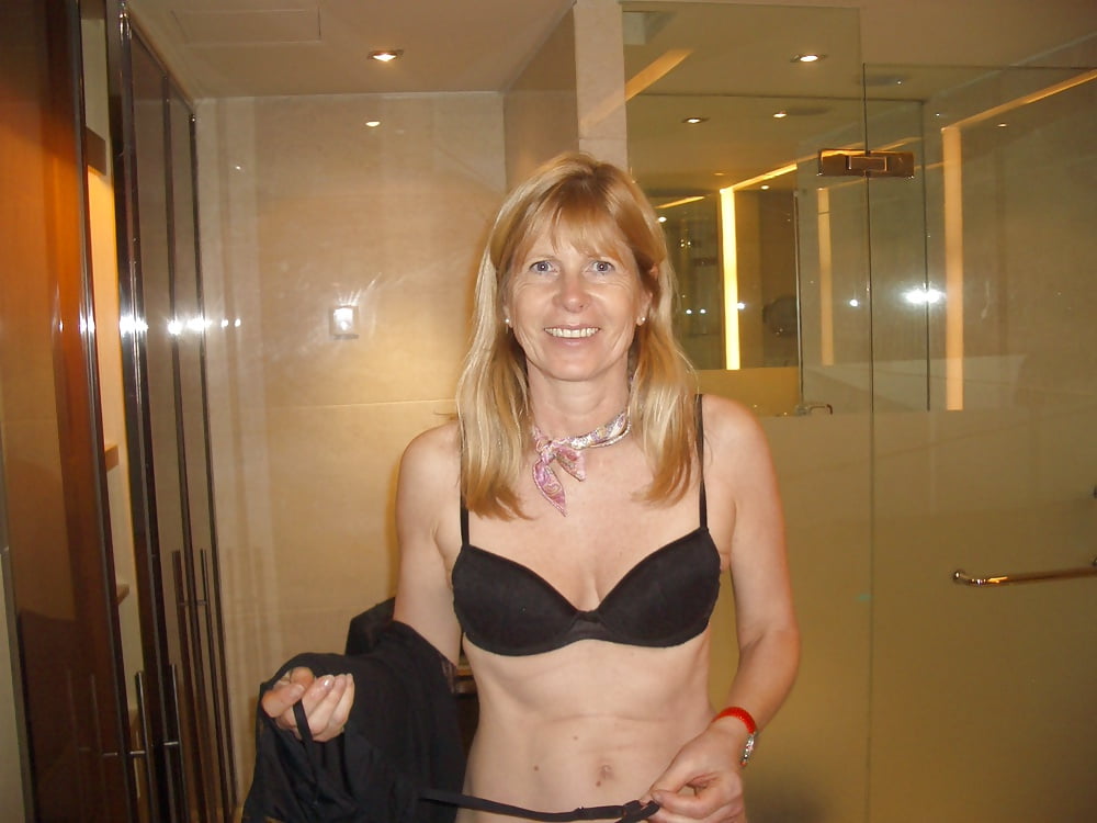 Sex Horny Milf Annie image