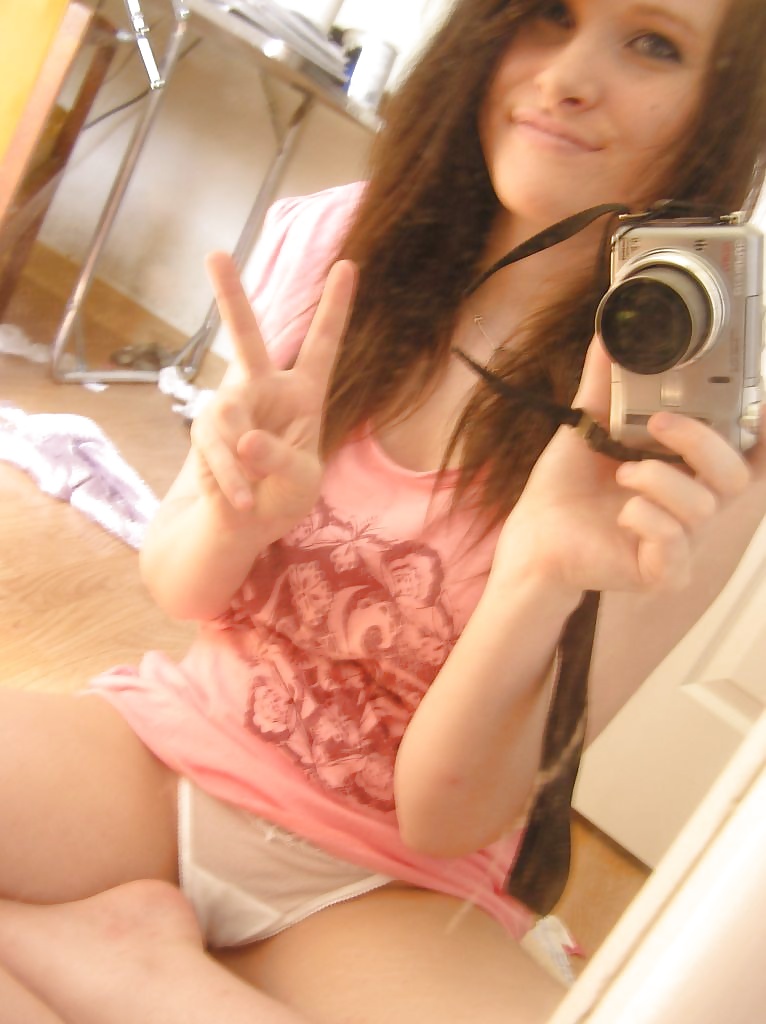 Sex Amateur - cute selfshot girl image