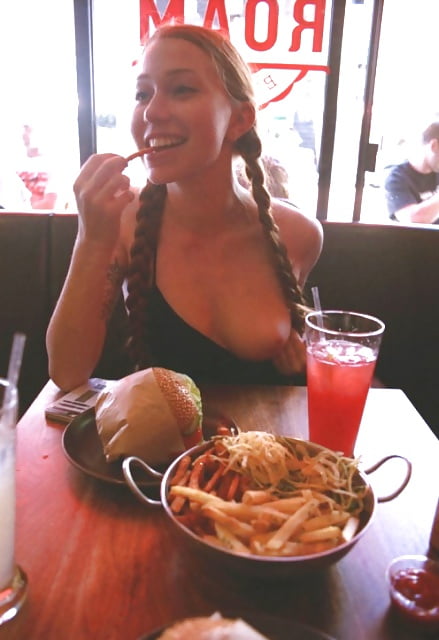 Sex Amateur Sluts Public Flashing! image