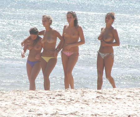 Girls on de beach 5