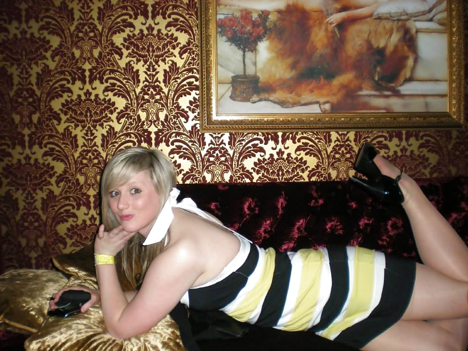 Sex Young Ladies in Pantyhose image