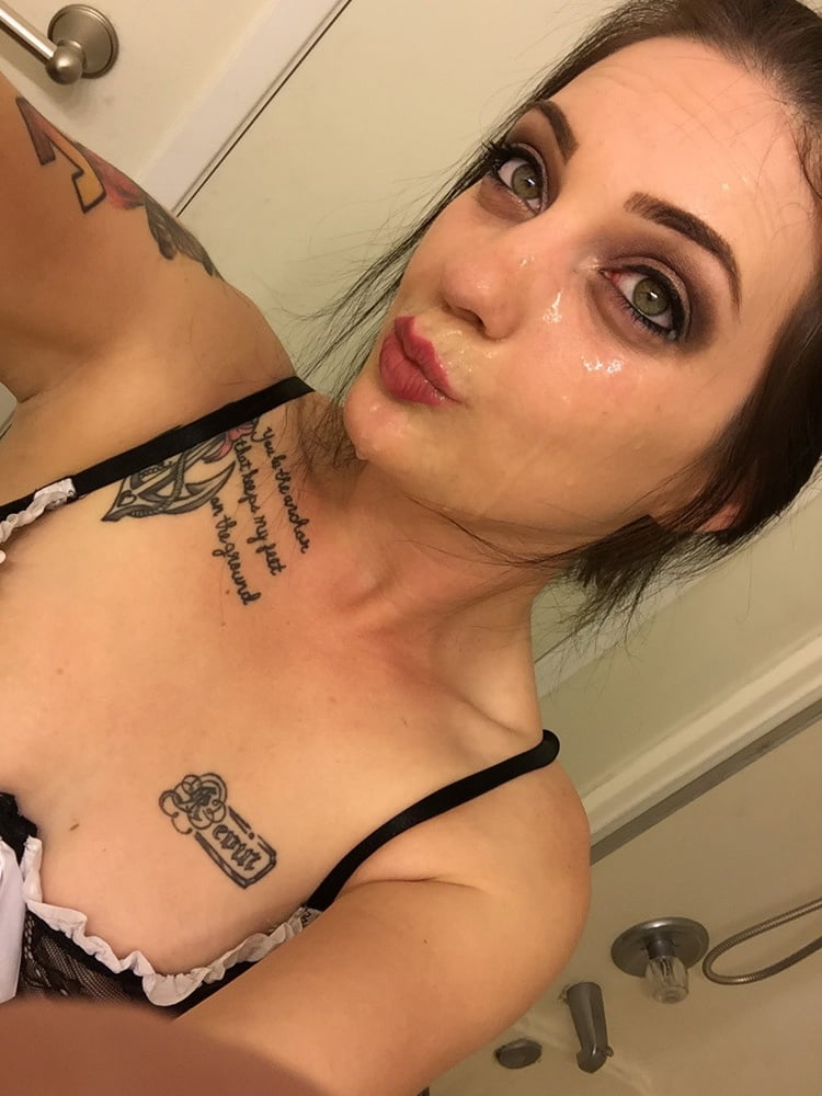 Naked Tattooed Reddit Selfie Girl Masturbate And Sex Free Download