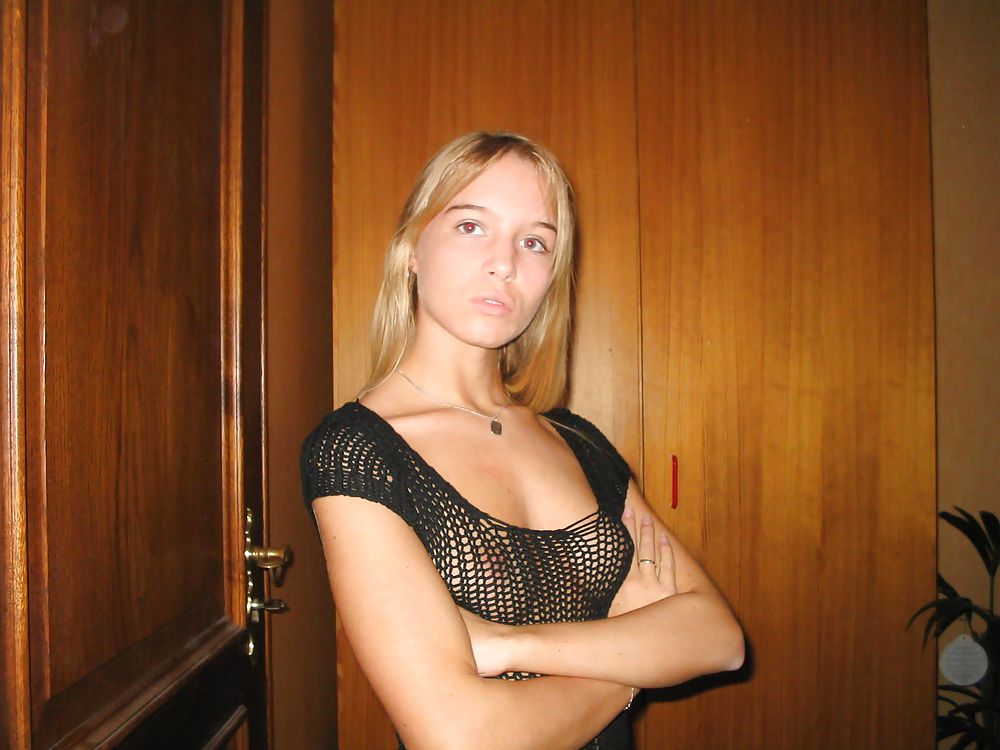 Sex Blonde girl posing for her boyfriend image