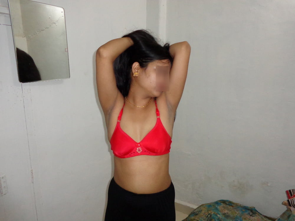 Puja desi North indian desi bhabhi wife - 6 Photos 