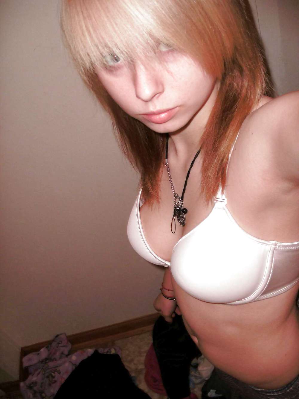 Sex Hot teen girl selfshoot image