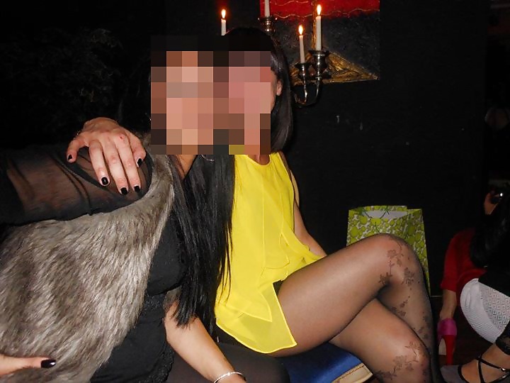 Sex Italian girl pantyhose Non-porn image