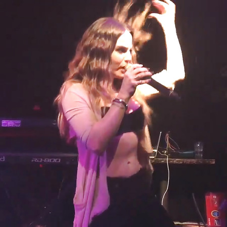 jojo busty performance in kansas        