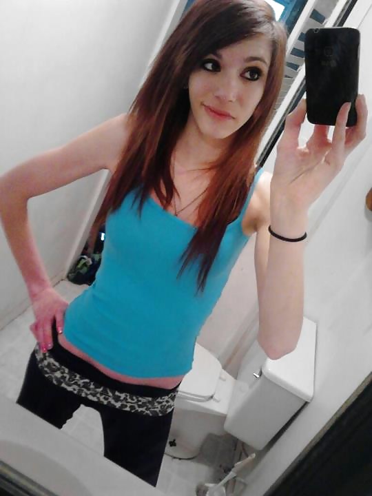 Sex Amateur Roxy image