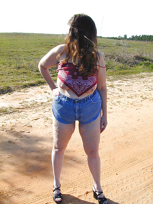 Sex Robyn part 2. tall lanky BBW MILF image