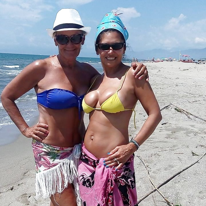 Sex Nice Bikini Milfs&Teens image