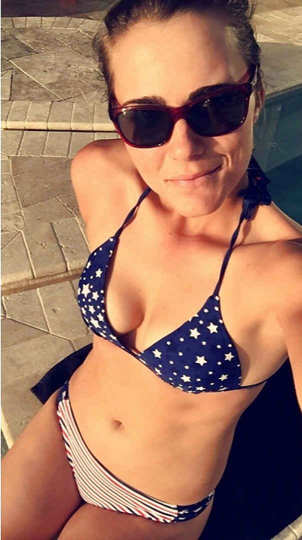 Lexi Thompson (IG) Stars & Stripes Bikini 10-1-17.