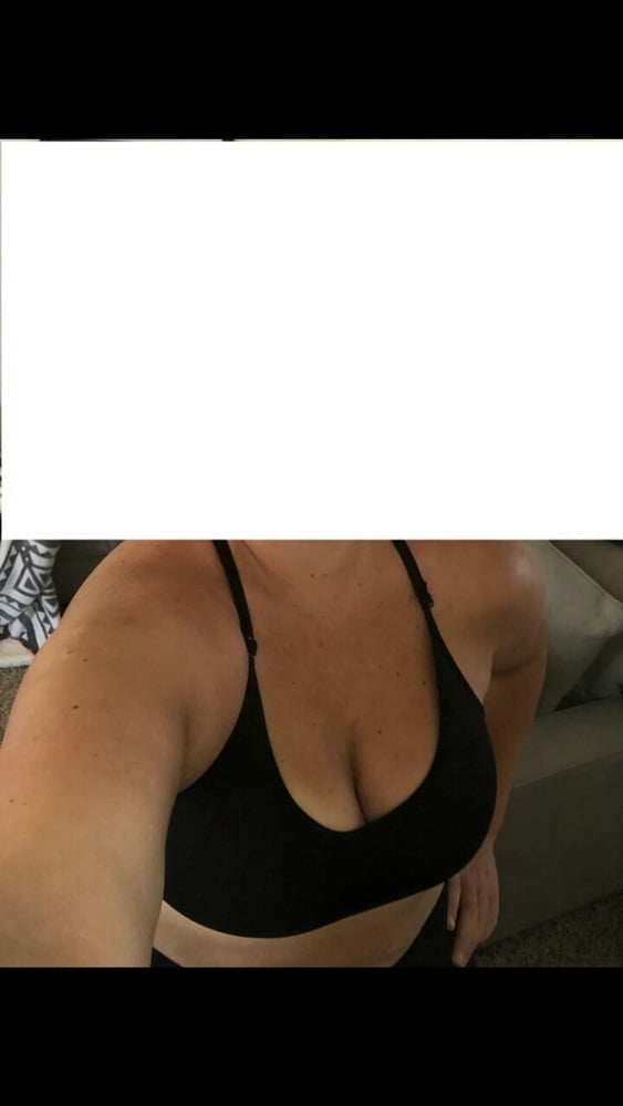 Big ass and tits bitch - 13 Photos 