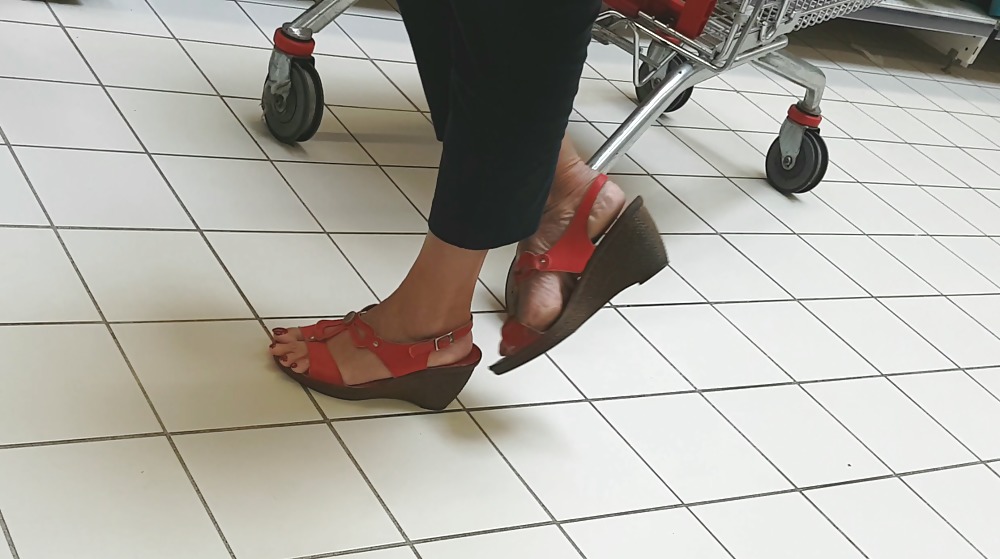 Sex Candid feet image