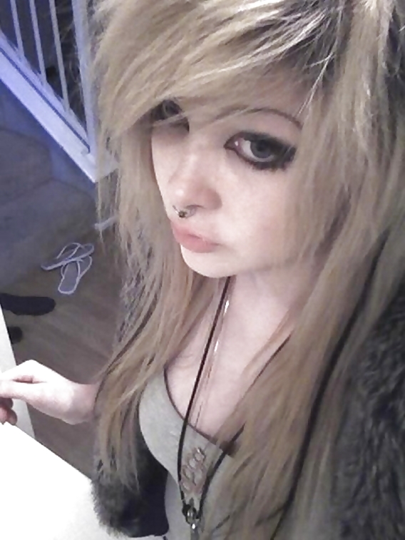 Sex EMO Gilrs image