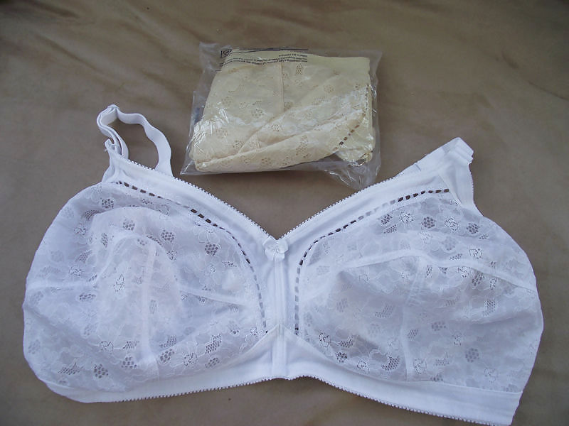 Sex Mature bra image