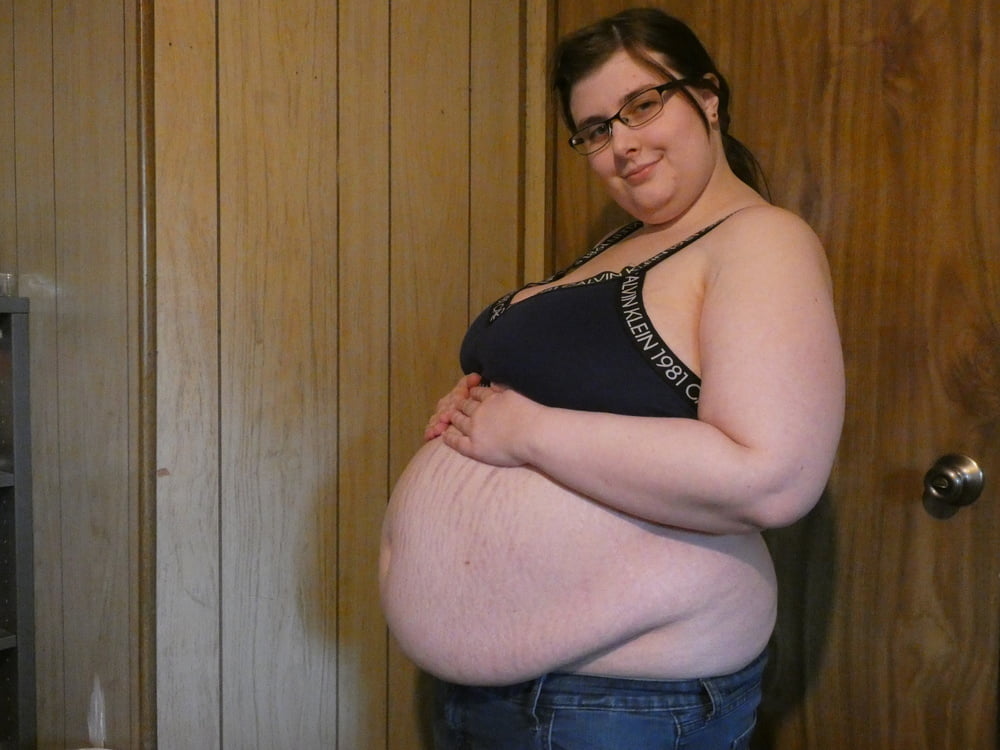 BBW Fat Bellies - 31 Photos 