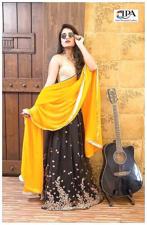 Sex INDIAN SALWAR & SAREE BABE image