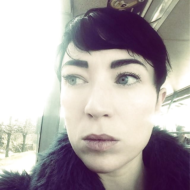 Sex Facebook short haired hotties P3 image