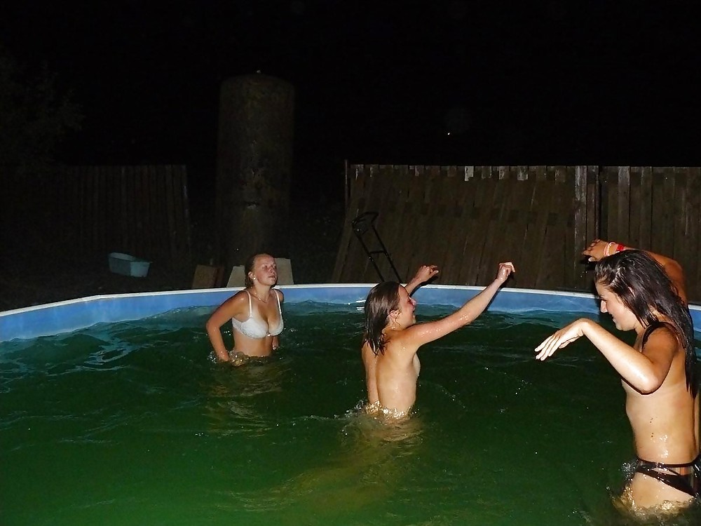 Sex Swimming Teens From,SmutDates image