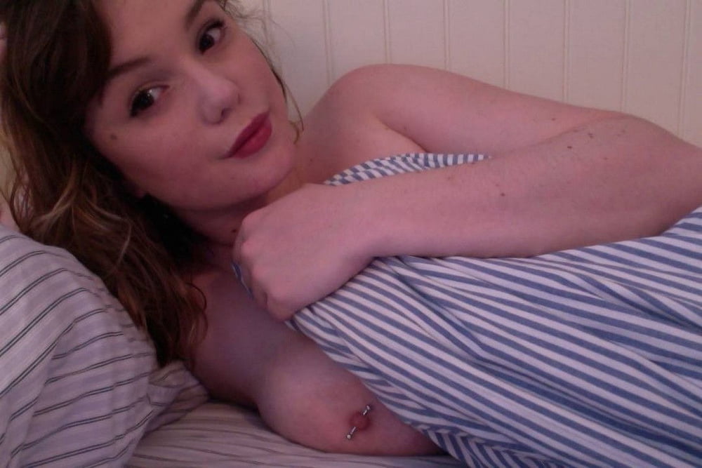 Sex Gamer Girl  2-8-2019 image
