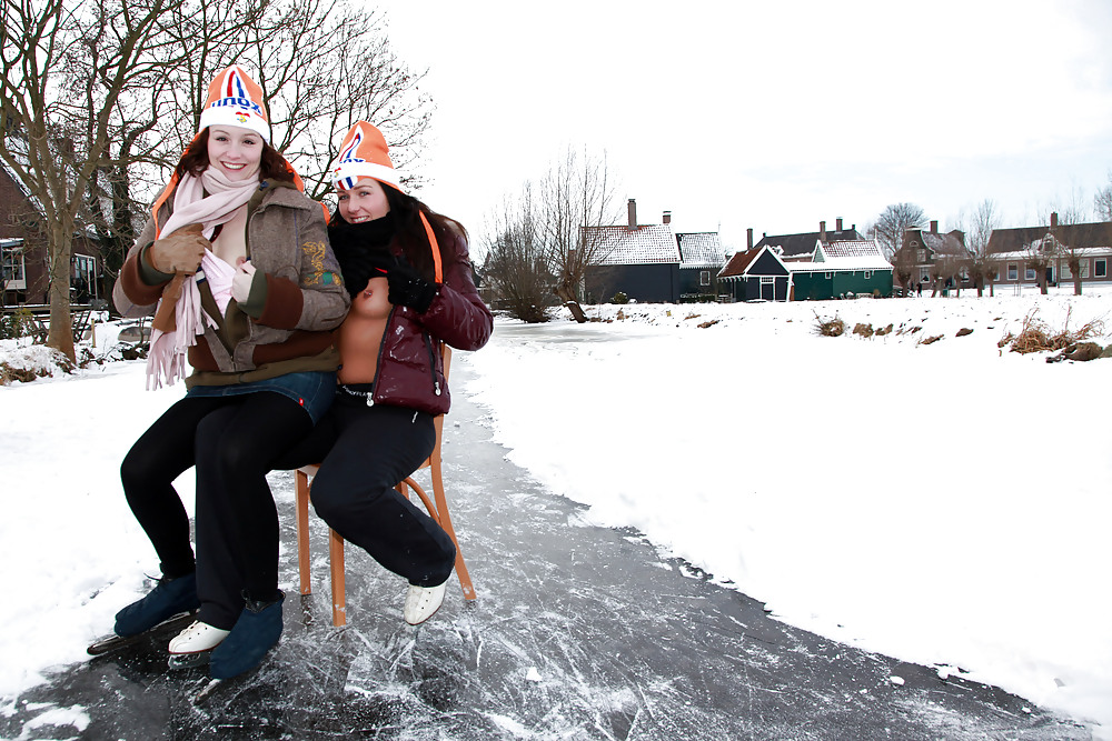 Sex Julia,Elisa,Britt & Gylve on the Dutch Ice. image