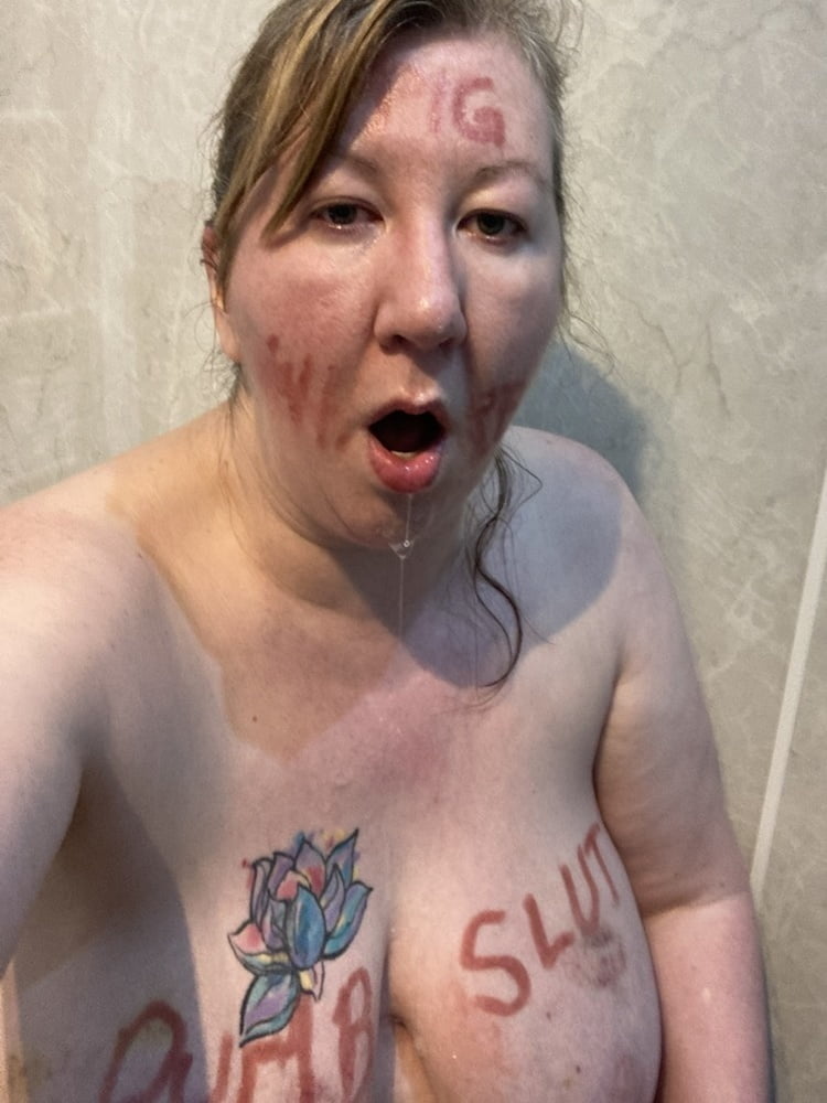 Slut Claire from Glasgow - 33 Photos 