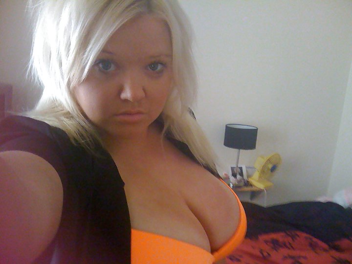 Sex Downblouse, Cleavage and Tits image