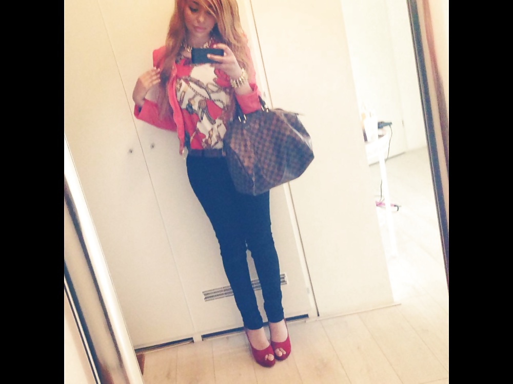 Sex Ragazza di 19 anni conosciuta a Londra image