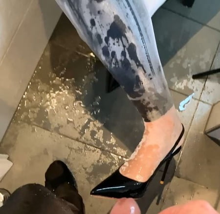 black and white pissing and blowjob         