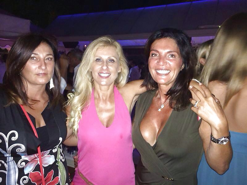 Sex Italian MILF Alessandra&Patrizia fb image