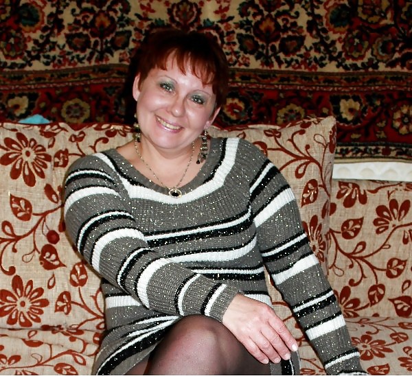 Sex Russians mature woman with sexy legs! image