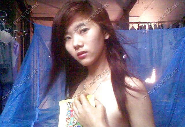 Sex VIETNAM babe selfshot with manga image