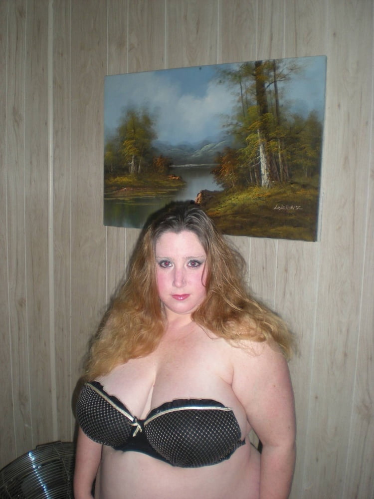BBW blonde wife with big boobs - 23 Photos 