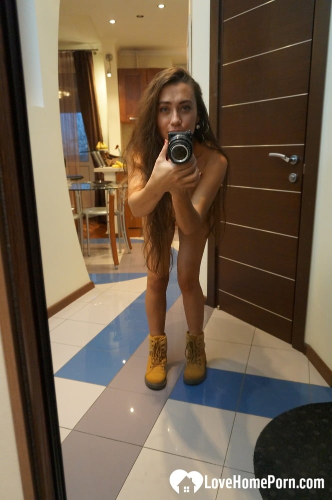 Keeping the boots on during my nudes session - 13 Photos 