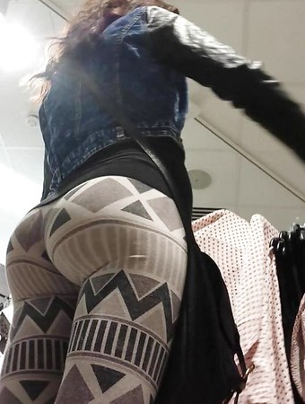 candid leggings ass
