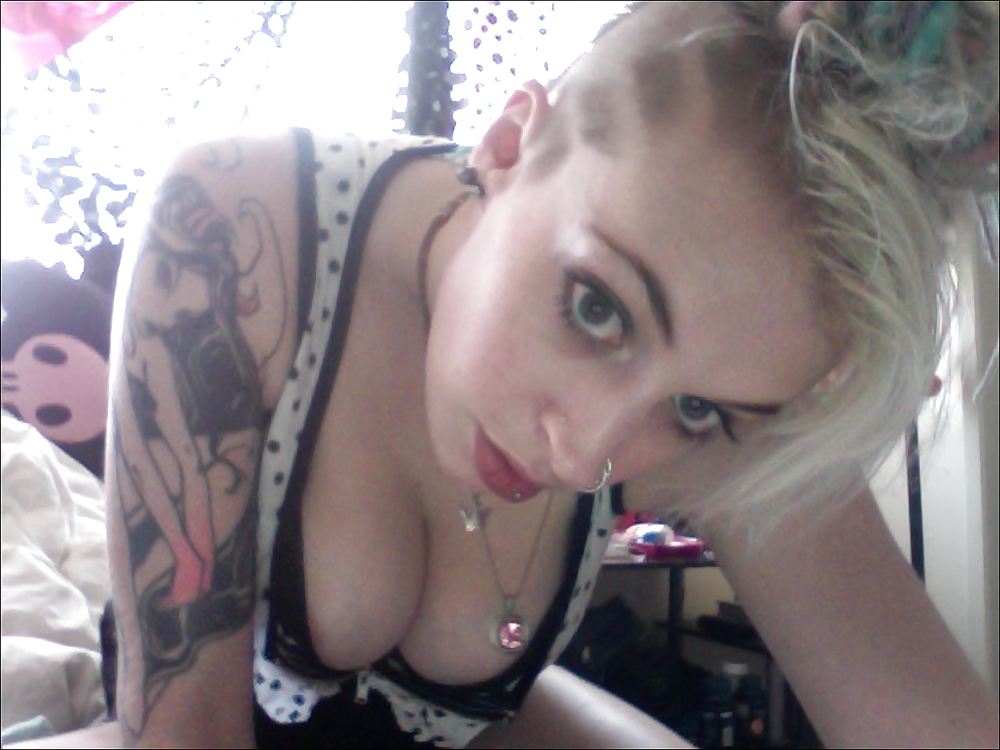 Sex Sexy Tattooed Emo Amateur Posing image